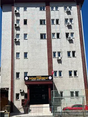 Hopa Öğretmenevi Ve Akşam Sanat Okulu