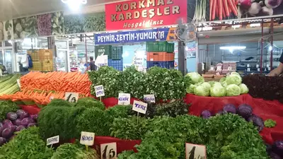 Akyazı canlı hayvan pazarı
