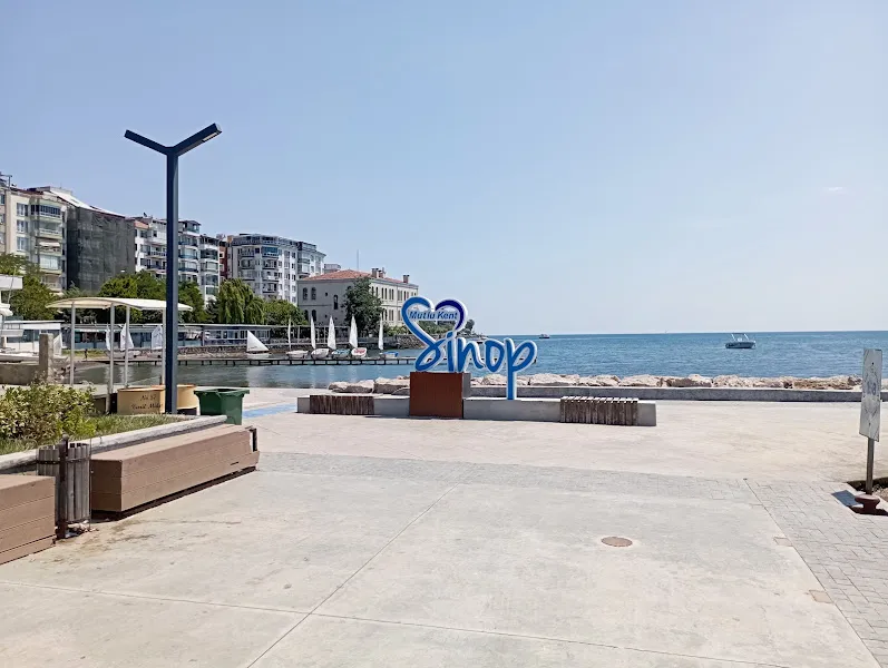 Sinop Mahallesi Hayvanat Bahçesi foto 2