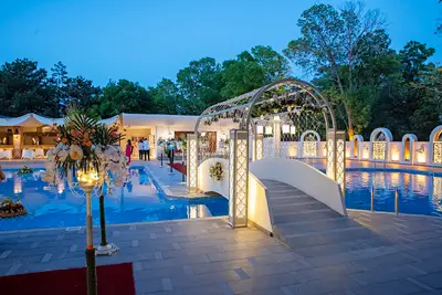AĞAÇLI OTEL