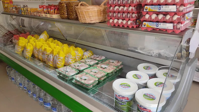 Ti̇tto Şarküteri̇ & Tayukçuluk foto 2