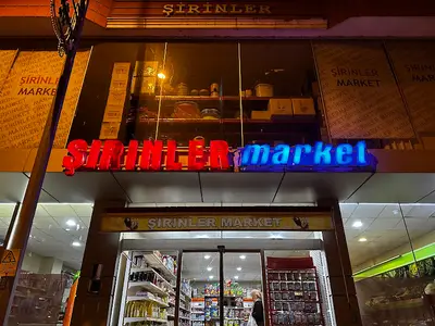 Şirinler Market