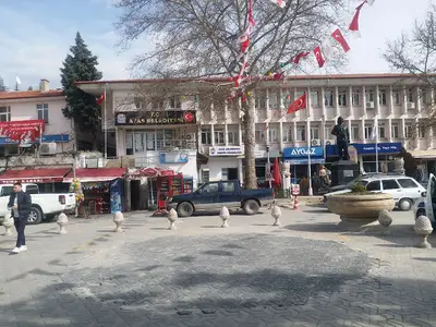 Yaşam Veteriner Kli̇ni̇ği̇