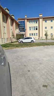 Veteriner Fakültesi Araştırma Ve Uyg. Hastanesi
