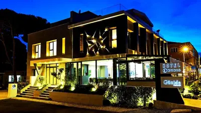 Rudis Deluxe Hotel