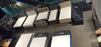 Akvaryum yaşayanm ve mobilyacılar çarşısı