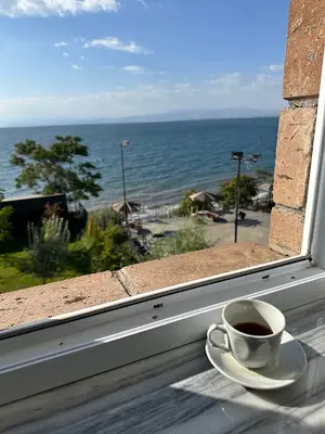 Ahmet Ahlatcı konuk Evi