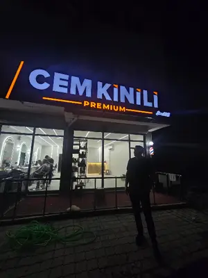 Cem Kinili Erkek Kuaförü