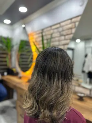 Saloon Platin Güzellik ve Kuaför Salonu