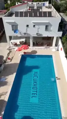 Küçük Aile Pansiyonu (Havuzlu Pansiyon)