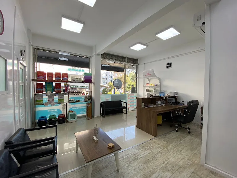 Mithra Buca Veteriner Kliniği foto 2
