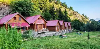 Şavşat Yeşilvadi otel atonun yeri bungalovlar