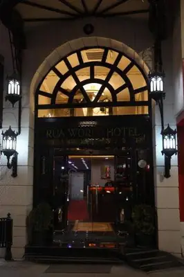 Rua World Hotel