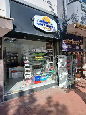Mert balıkçılık av market Pet Shop 7/24 hizmet vermektedir