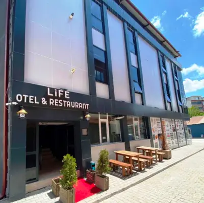 Life Otel