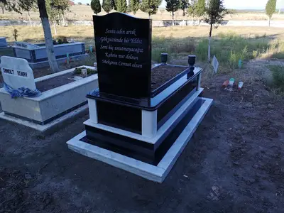 Ayvalık Belediyesi Misafir Kabristanlığı
