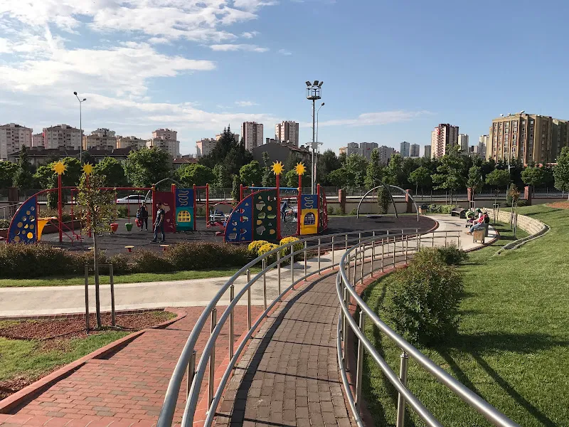 Küçükçekmece trafik eğitim ve çocuk parkı foto 1