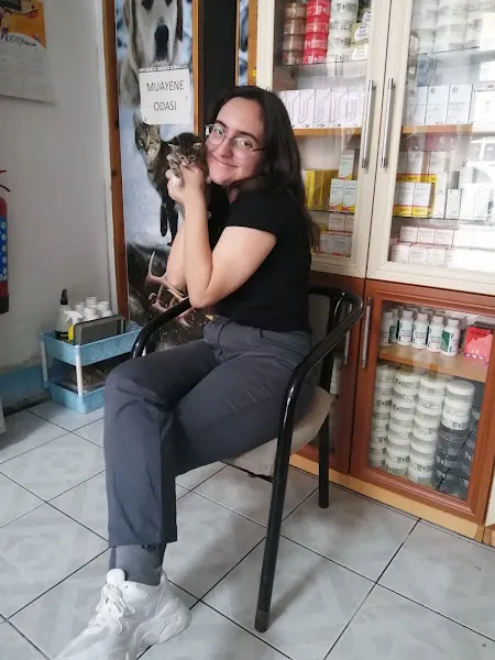 ARABOGLU VETERİNER KLİNİĞİ -DURSUN &AYCAN ARAT foto 2