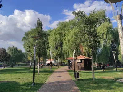 Güzler Piknik Alanı ve Evcil hayvan parkı