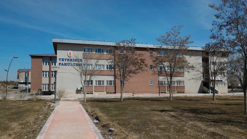 Veteriner Fakültesi Araştırma Ve Uyg. Hastanesi foto 2