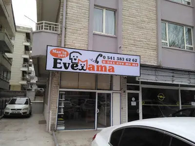 Max'in Yeri Eve Mama