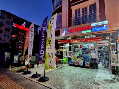 RED PETSHOP fotoğrafı