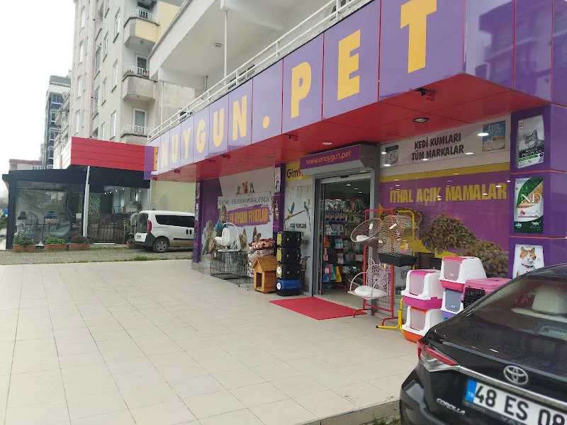 Yiyor foto 1